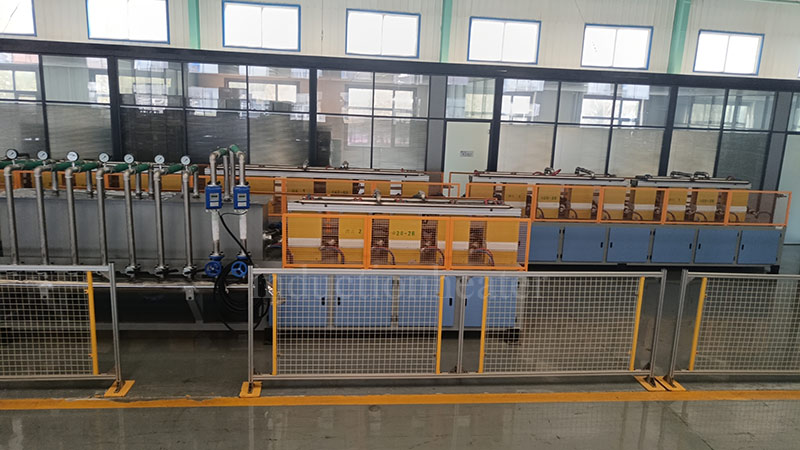 Steel bar hardening and tempering furnace