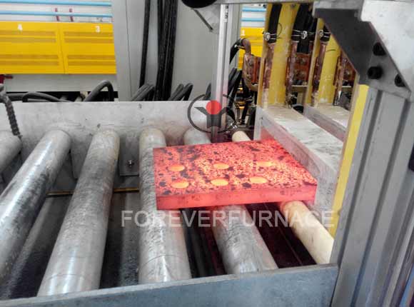 Plate heat treatment hardening and tempering equipment